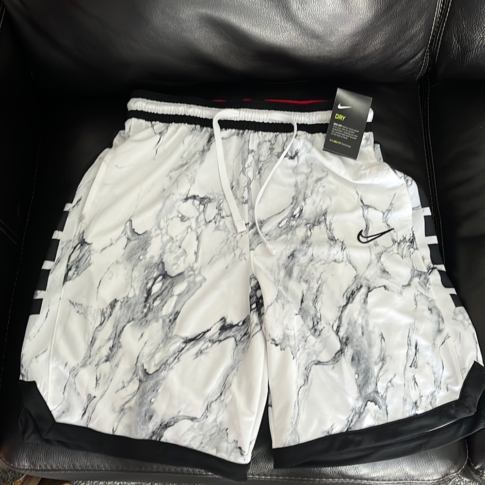 Nike Basketball shorts - medium